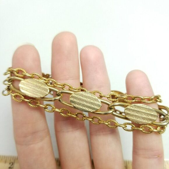 Vintage Gold Tone Chain Bracelet, Three Strand, Mixed Link Pattern, Retro Estate - Picture 5 of 6